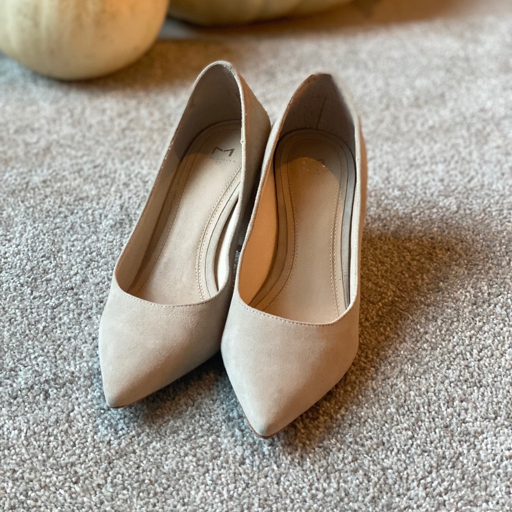 Marc Fisher Pointed Toe Pumps (Zala size 7)